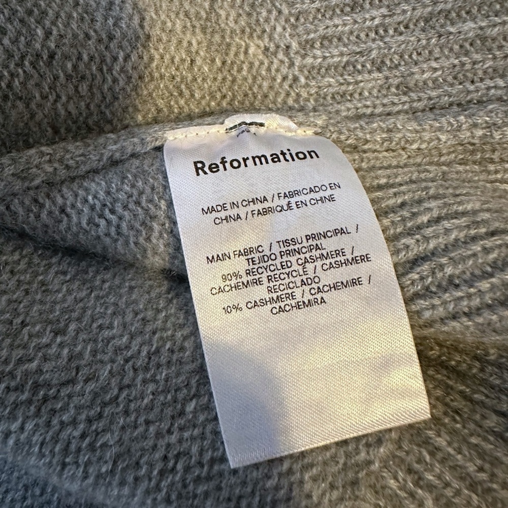 Reformation Garret Cashmere Cropped Turtleneck Sweater - Picture 6 of 6